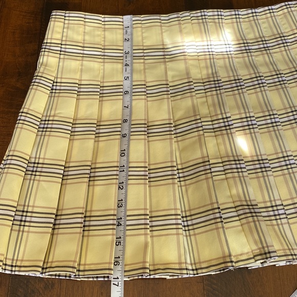 Tennis Skirt - Picture 12 of 12